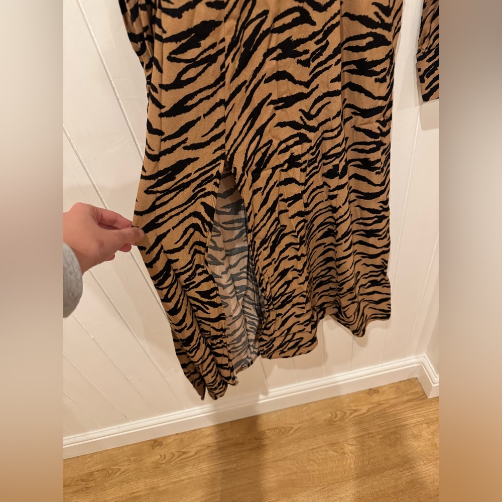 Long sleeve Midi Dress - Picture 3 of 5